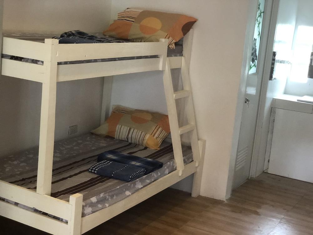 Alesseo Backpackers - Hostel Puerto Princesa Dış mekan fotoğraf